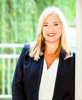 Portrait of Lynn McMahan, REALTOR®